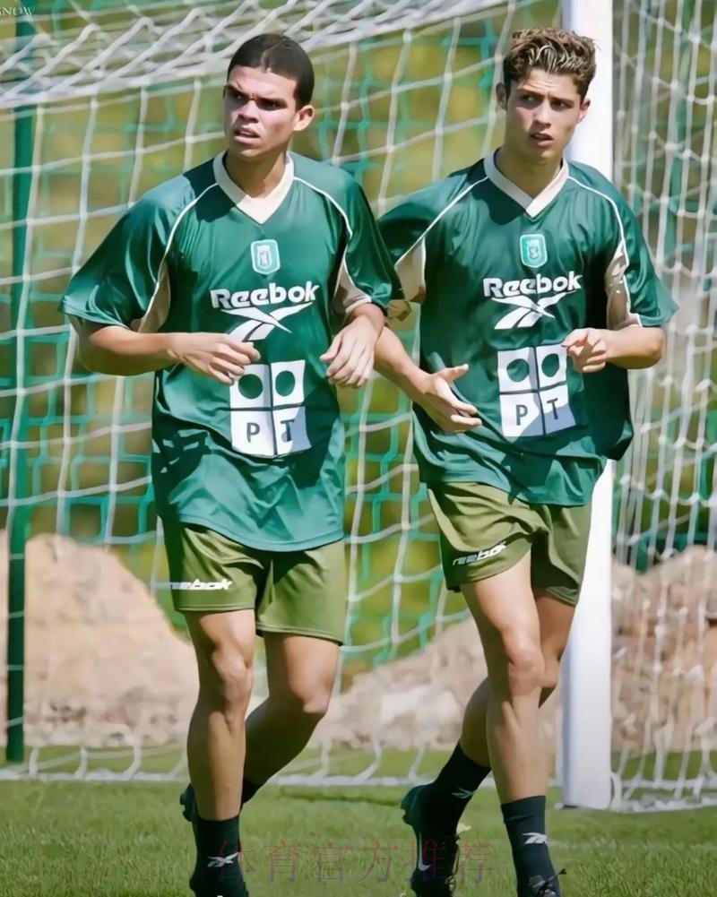 美媒:C罗回皇马三利三弊 短期可应急长远无保障 美媒:C罗回皇马三利三弊 短期可应急长远无保障