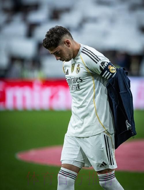 马卡报：拉莫斯可出战门兴 巴尔韦德已回到球场