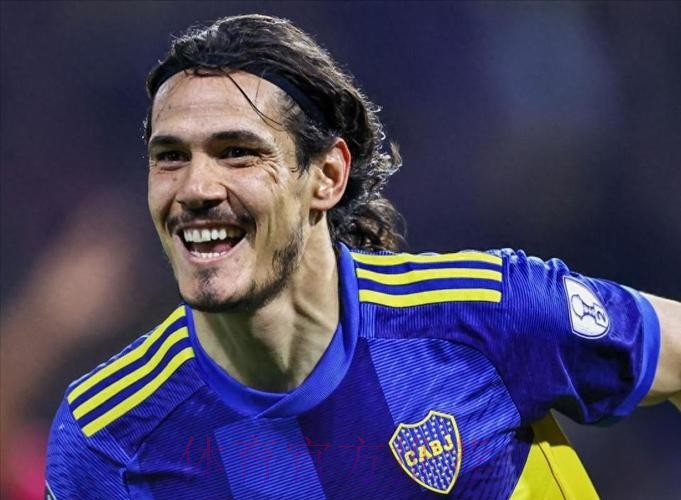 卡瓦尼的身边人确认球员可能在明年1月加盟皇马